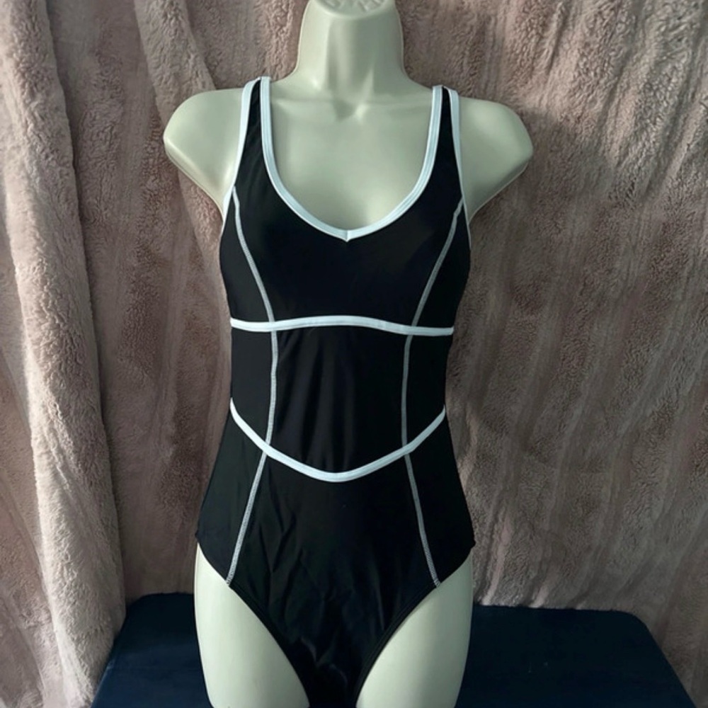 Cupshe Black and White One Piece Swimsuit